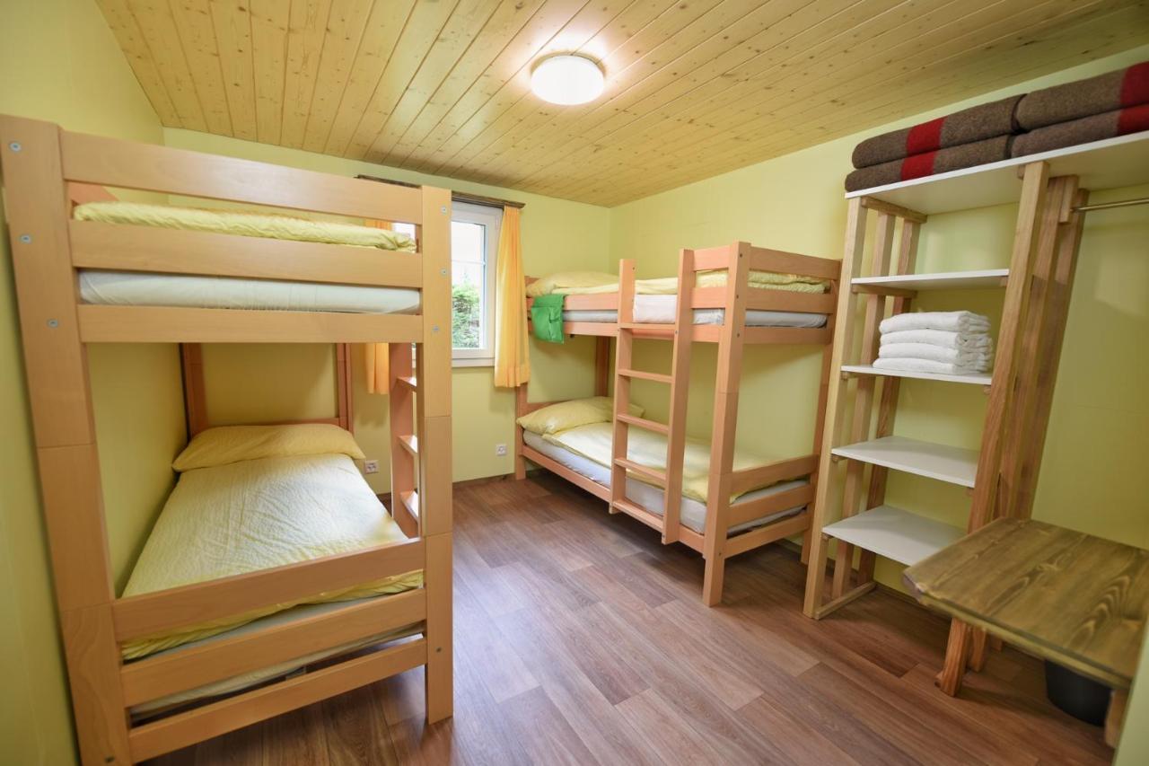 A Pousada Schutzenbach Backpackers For Adults 18-34 Lauterbrunnen Exterior foto